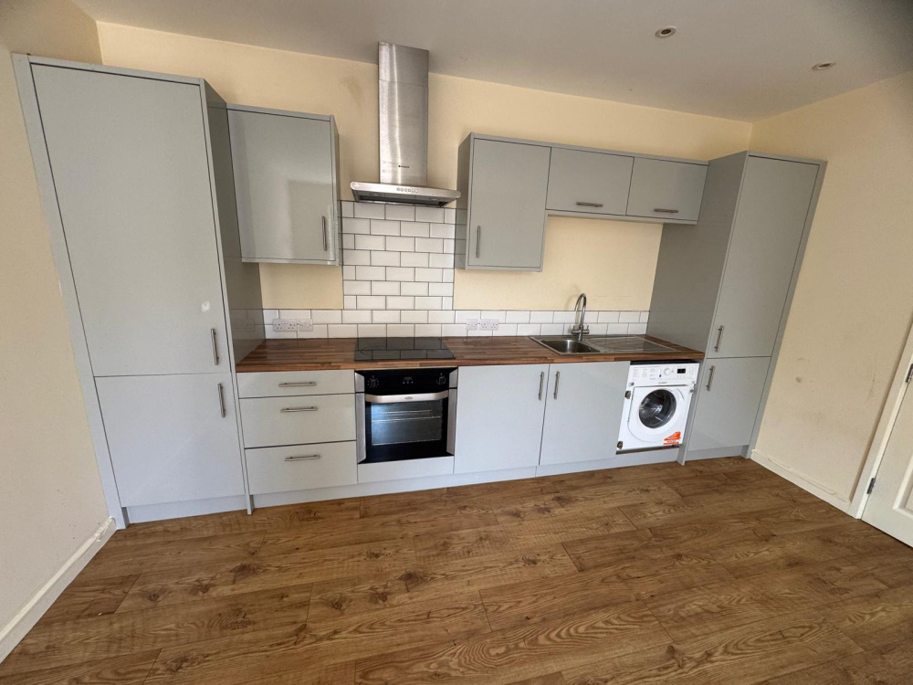 Flat  – HIgh Street Droitwich Spa